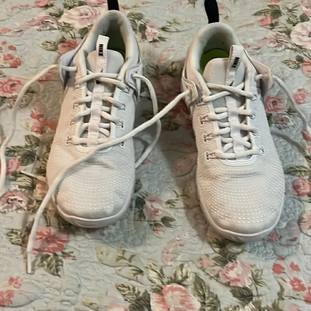 Nike zoom sneakers
